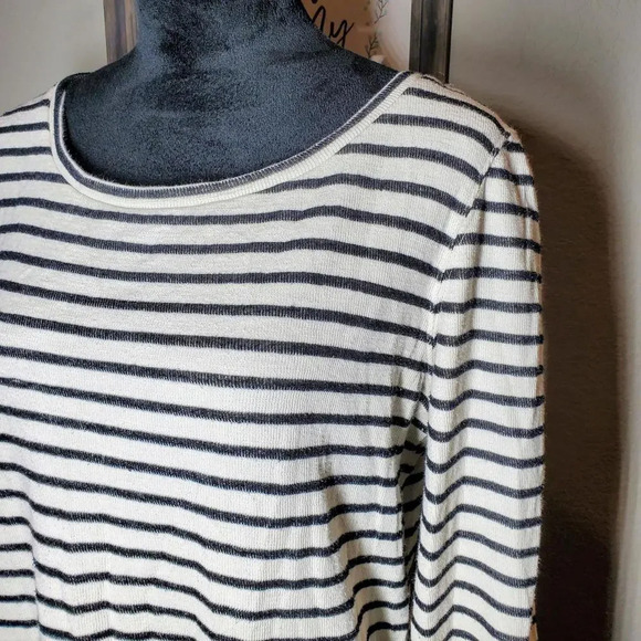 Merona Ivory and Gray Striped Top Size XL - Picture 5 of 8